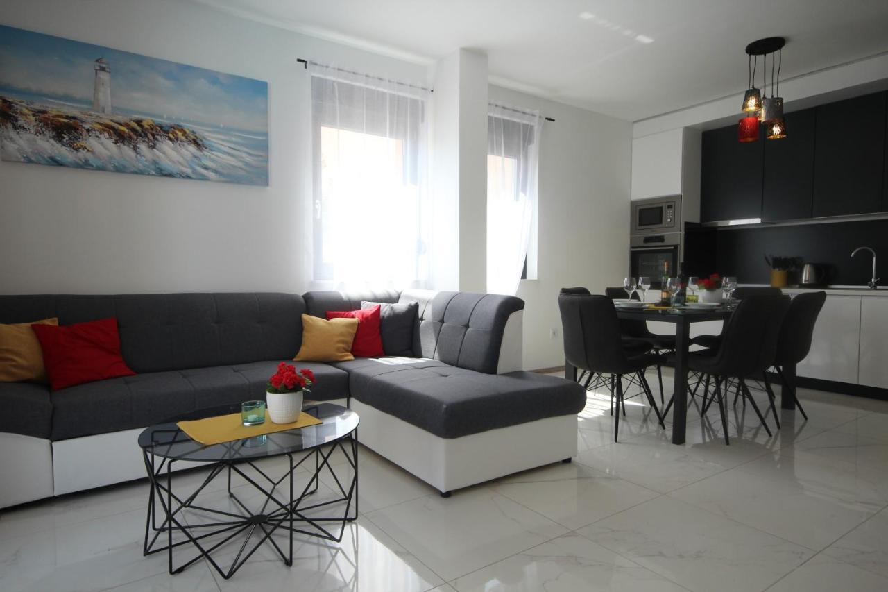 Villa Essenza - Luksuzne Kuce Za Odmor Vodice Kültér fotó