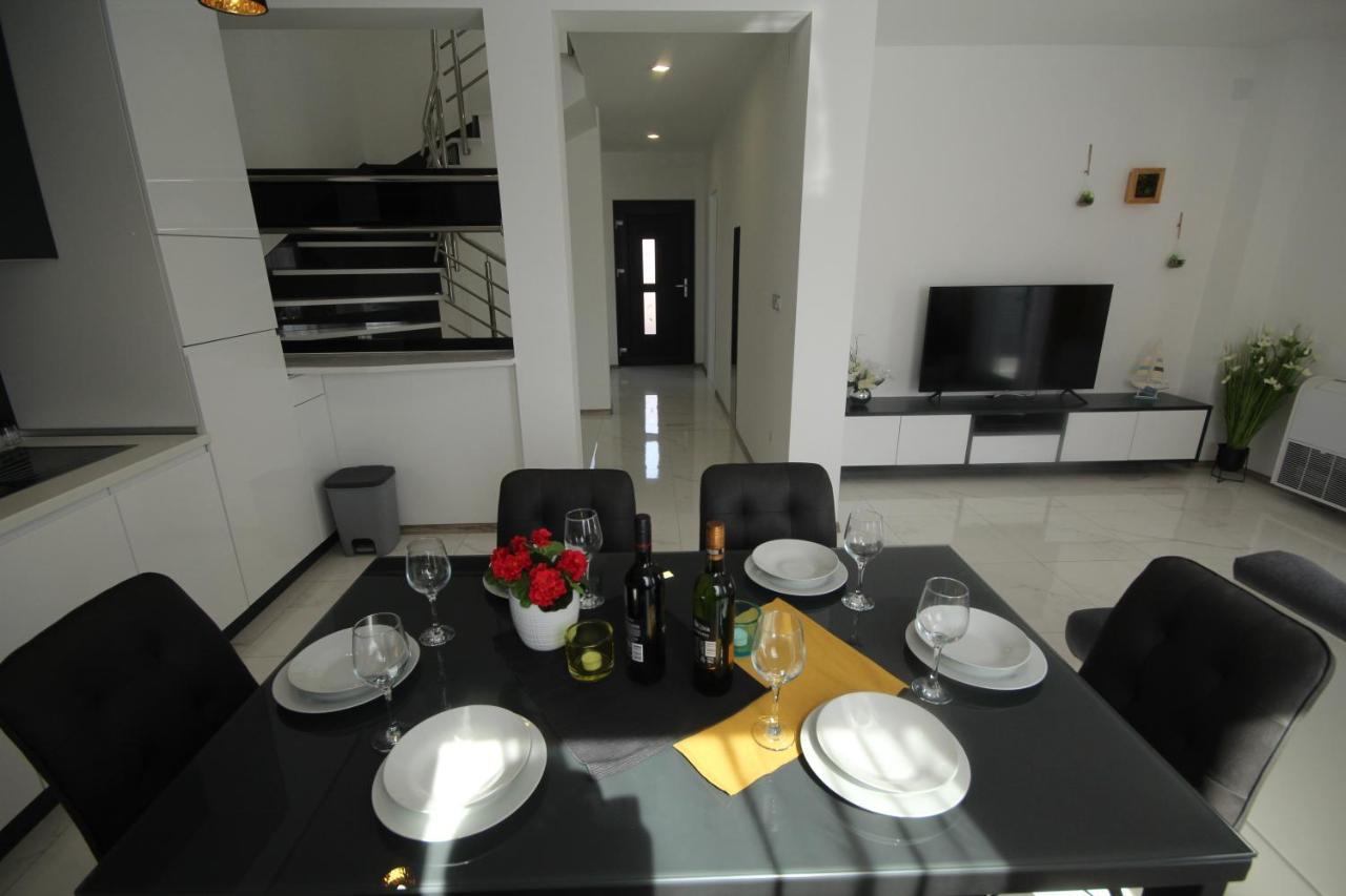Villa Essenza - Luksuzne Kuce Za Odmor Vodice Kültér fotó
