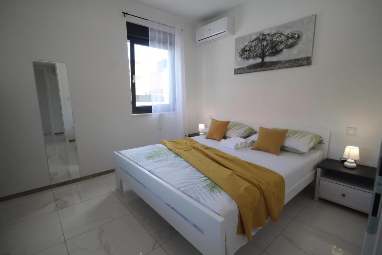 Villa Essenza - Luksuzne Kuce Za Odmor Vodice Kültér fotó