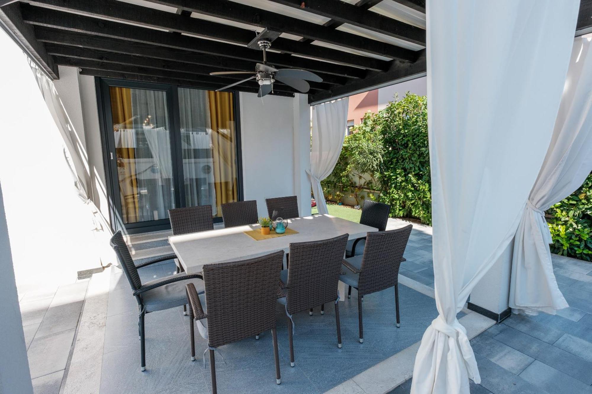 Villa Essenza - Luksuzne Kuce Za Odmor Vodice Kültér fotó